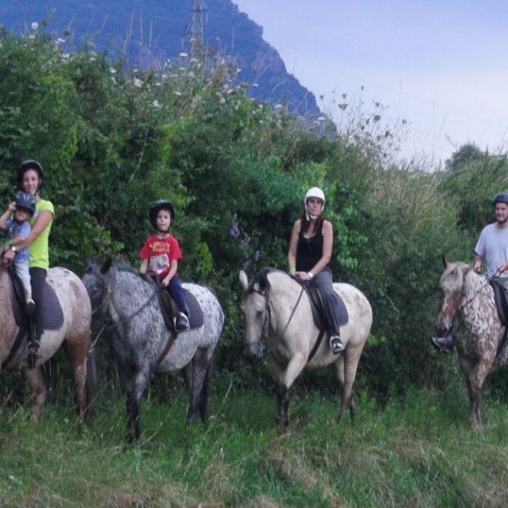 beneficis de muntar a cavall a la Garrotxa